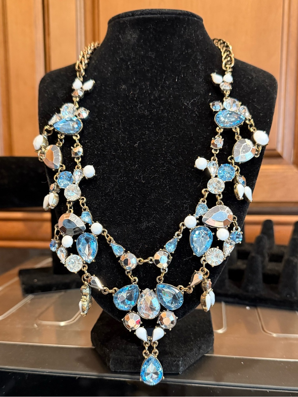 eye candy Blue and White Crystal Bib Necklace
